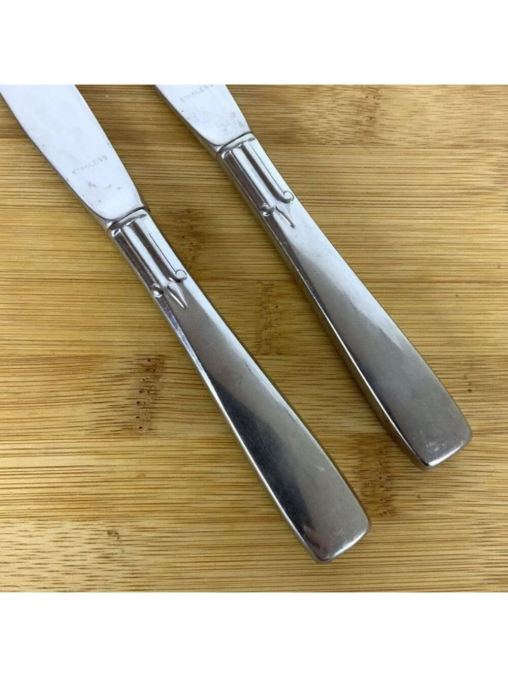 Oneida Satin Accent Dinner Knives Stainless Steel Set Of 2 Vintage Flatware